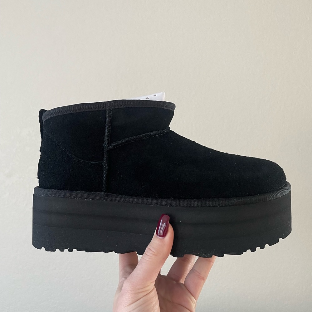 UGG Ultra platform mini black size 7